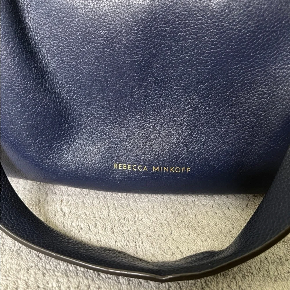 Rebecca minkoff navy and gold leather purse with tassel zipper - Picture 2 of 12